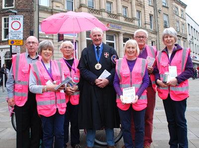  Durham's Freemen Give City's Tourist Guides a Helping Hand
